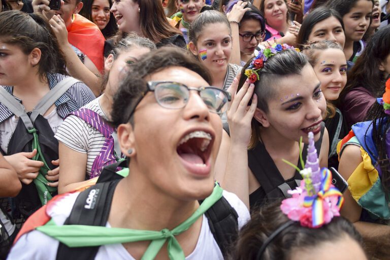El Camión Cultural en la Marcha Plurinacional Antiracista contra los travesticidios, transfemicidios y transhomicidios
