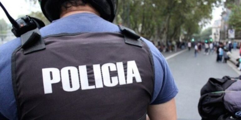 Rosario: Dos Policías del Comando Radioeléctrico Roban $18 Millones Similando un Allanamiento Falso