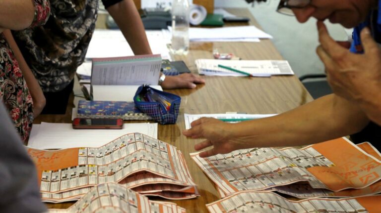 Escrutinio definitivo: así se repartieron las bancas.