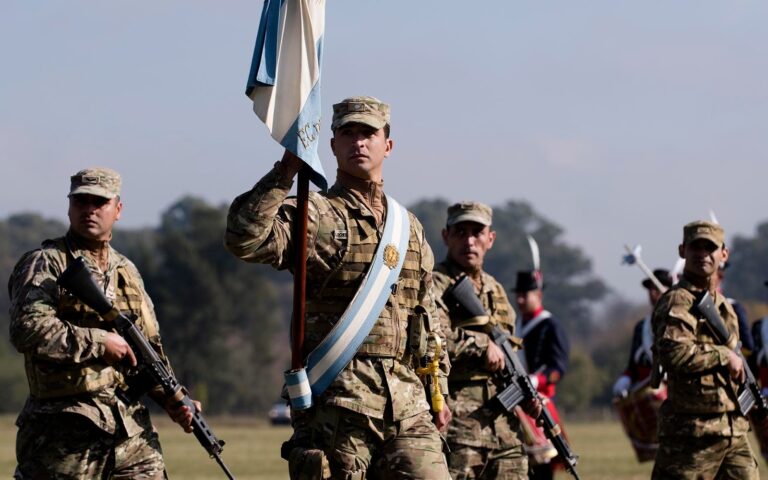 Militares en la Frontera: ¿Seguridad o Retroceso Democrático?