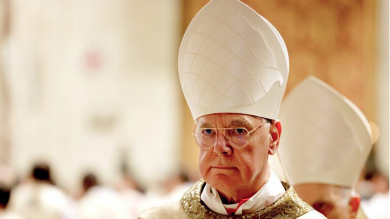 El cardenal alemán Gerhard Ludwig Müller contra el cambio: el impacto de la moral conservadora en los derechos de género.