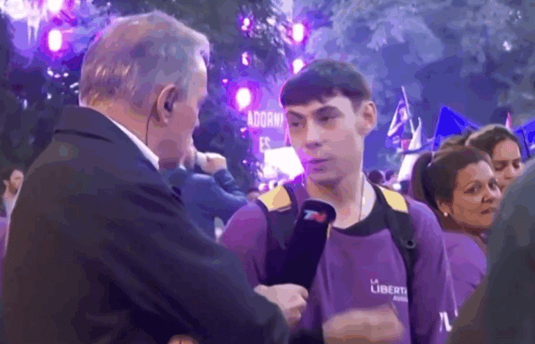 Escándalo en el cierre de campaña de Milei y Adorni