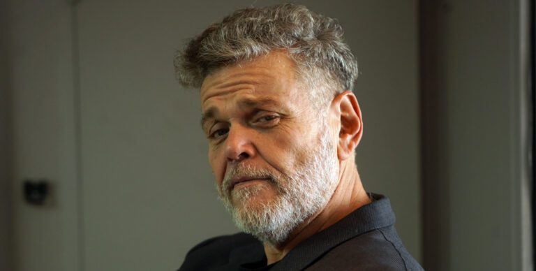 Alfredo Casero protagoniza polémico spot en apoyo a Manuel Adorni