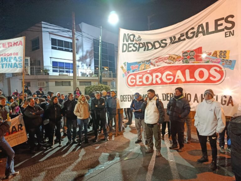 Gendarmería reprimió a trabajadores de Georgalos durante protesta en el Acceso Norte