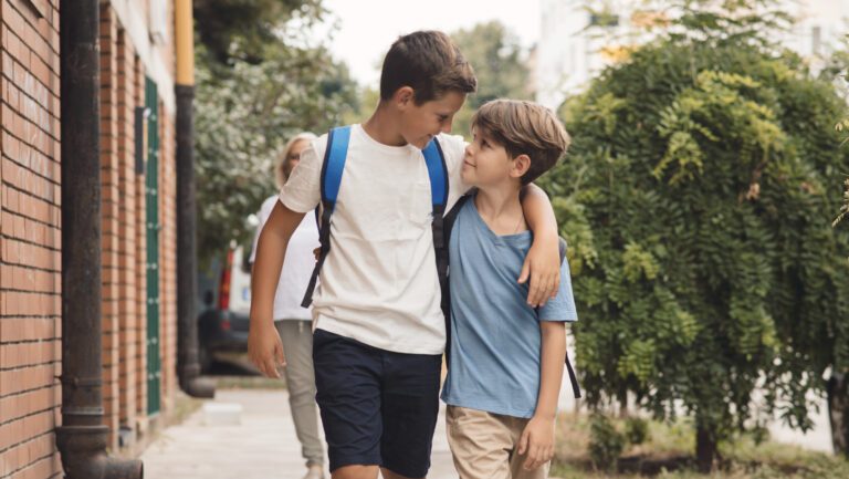 Día Mundial del Hermano: una fecha para celebrar los lazos de fraternidad
