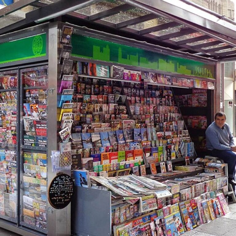 Puestos de diarios prestarán servicios postales tras nueva regulación