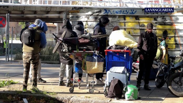 barcelona-desaloja-30-adultos-y-4-menores-en-la-ciudad-de-las-chabolas-de-sagrera