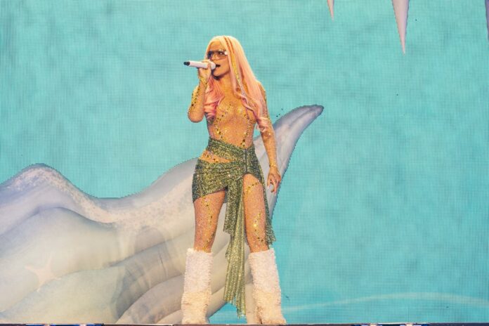 del-crossover-global-a-los-estadios:-el-nuevo-liderazgo-femenino-latino-en-el-mundo