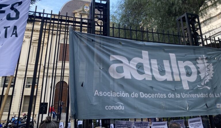paros-en-la-unlp:-docentes-y-nodocentes-endurecen-el-conflicto-universitario