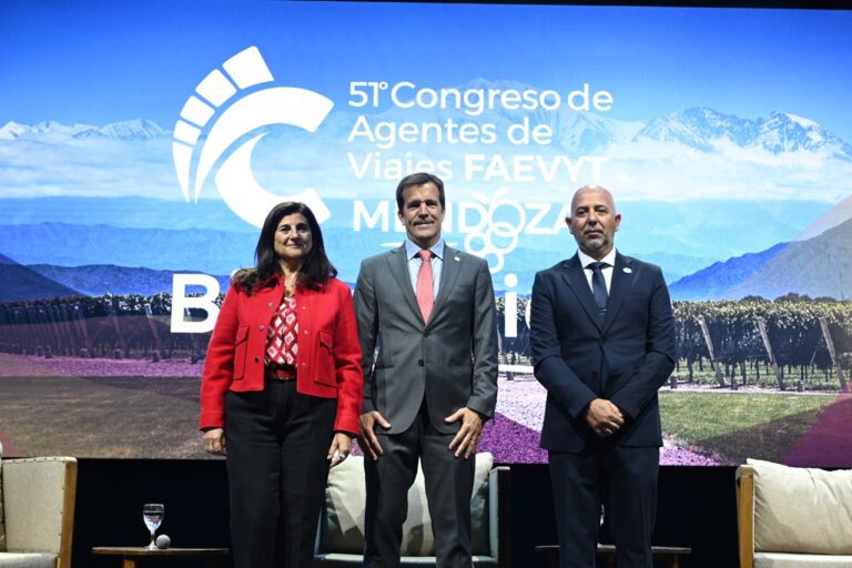 record-historico:-con-2133-inscriptos-comenzo-el-51°-congreso-de-agentes-de-viajes