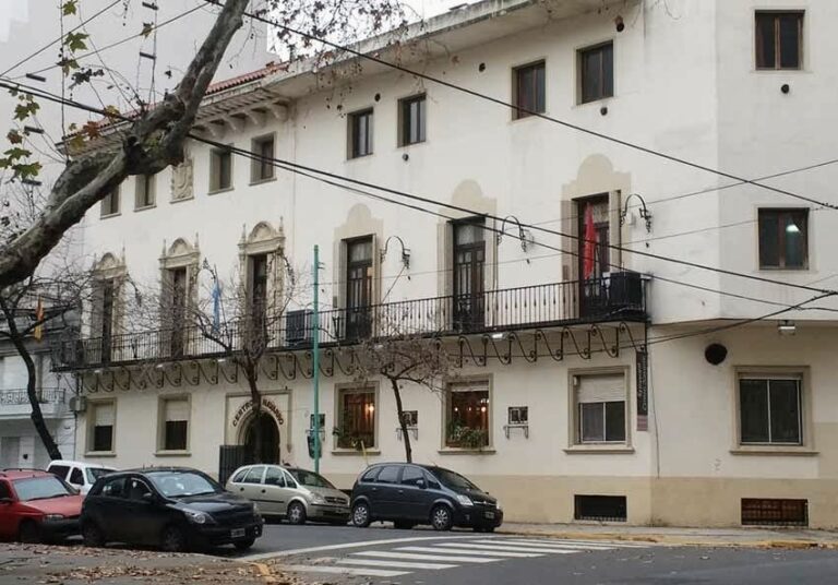 Espíritu madrileño en Almagro: el lugar que une arte y gastronomía.