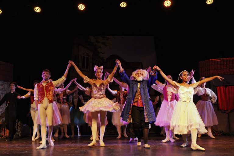 Magia, talento y ovación: así se despidió «Coppelia y el Juguetero Mágico» en El Cubo