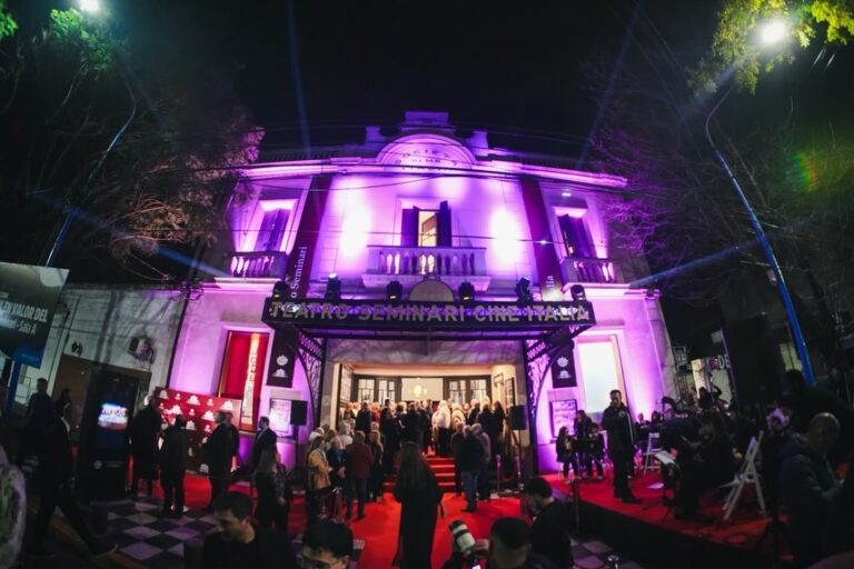 el-teatro-seminari-reabrio-suspuertas-y-se-posiciona-comoicono-cultural-de-escobar