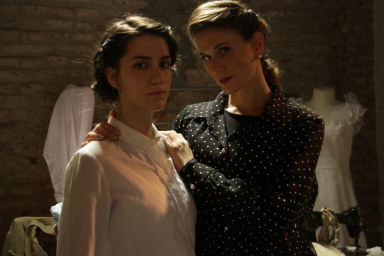 El corto argentino que conquistó a la Academia de Nueva York se transforma en una experiencia teatral