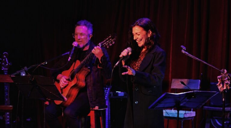 Nancy Anka presentó “Íntimo” en El Cubo: una noche de emociones y homenajes.