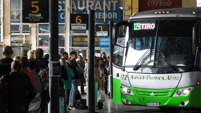 viajar-todos-los-dias-de-la-plata-a-buenos-aires-ya-cuesta-como-un-sueldo-minimo