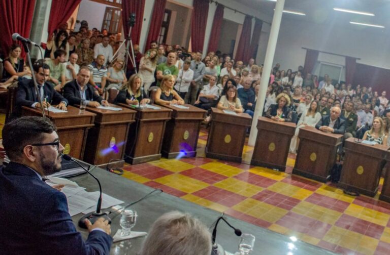 “muchos-sabian-que-matias-consumia”:-la-revelacion-del-intendente-nebot-partio-las-aguas-en-pigue