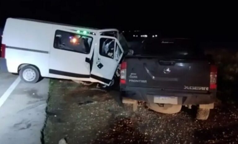 un-muerto-y-diez-heridos-al-chocar-una-camioneta-y-una-combi-cerca-de-pigue
