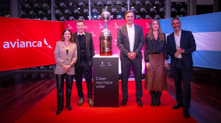 avianca-acerca-la-pasion-del-futbol-sudamericano-a-argentina-junto-a-conmebol