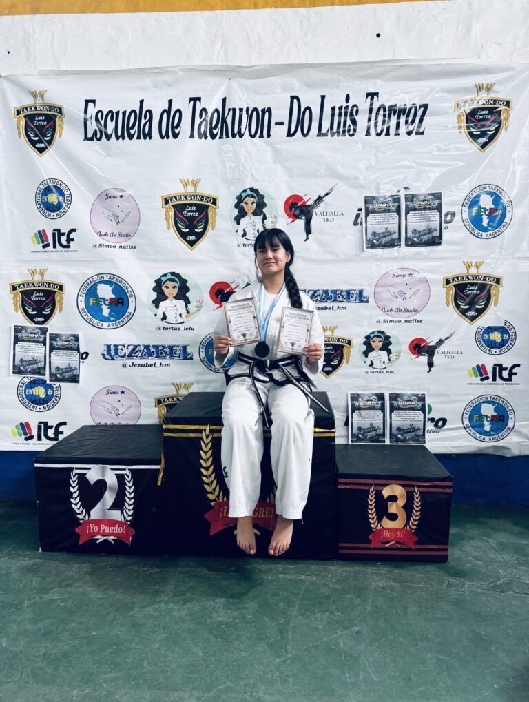 La platense Simona Trejo busca sponsors para competir en el Mundial de Taekwondo en España