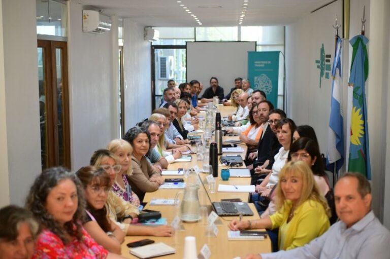 paritarias:-ate-retoma-la-discusion-salarial-con-la-provincia