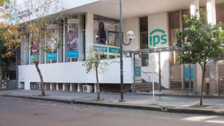 El IPS paga haberes de marzo