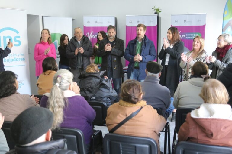 IPS y Fundación Banco Provincia: entrega gratuita de anteojos a personas jubiladas y pensionadas