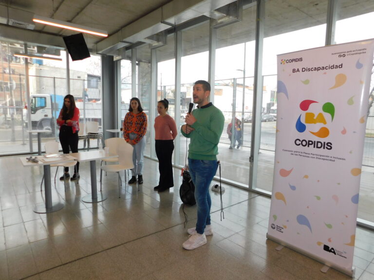 Entrega de diplomas a los nuevos Asistentes personales para la Vida Independiente