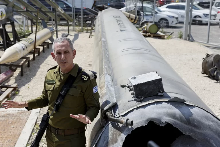 Israel e Irán se intercambian amenazas, a la espera de la respuesta de Netanyahu