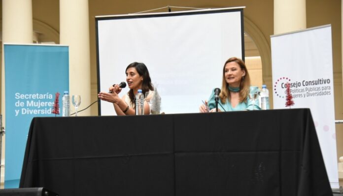 Proyectaron en La Plata la agenda de trabajo para el 2025 en materia de políticas de género - Info Blanco Sobre Negro