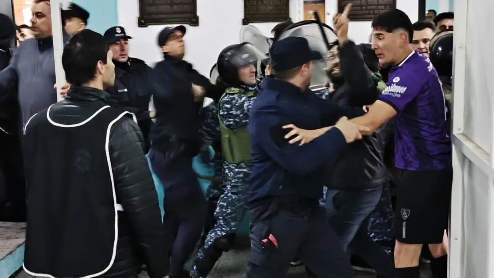 santamarina-perdio-con-germinal-y-el-final-se-descontrolo-con-disturbios