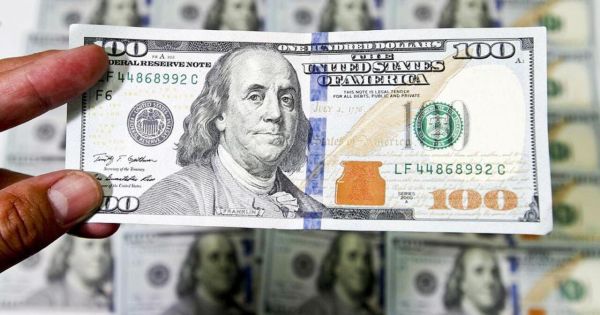retrocede-el-dolar:-cual-es-el-nuevo-precio-que-hoy-anticipan-en-cuevas-virtuales