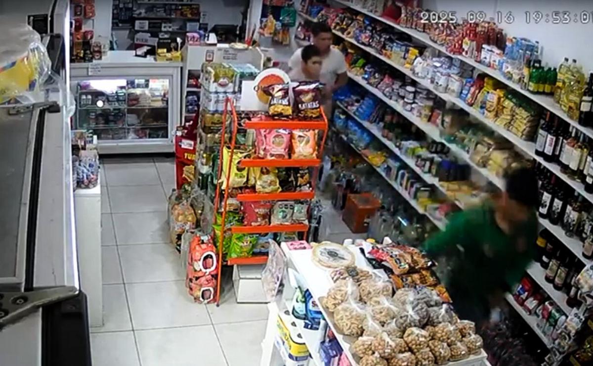 video:-tres-menores-protagonizaron-un-violento-robo-pirana-en-un-comercio