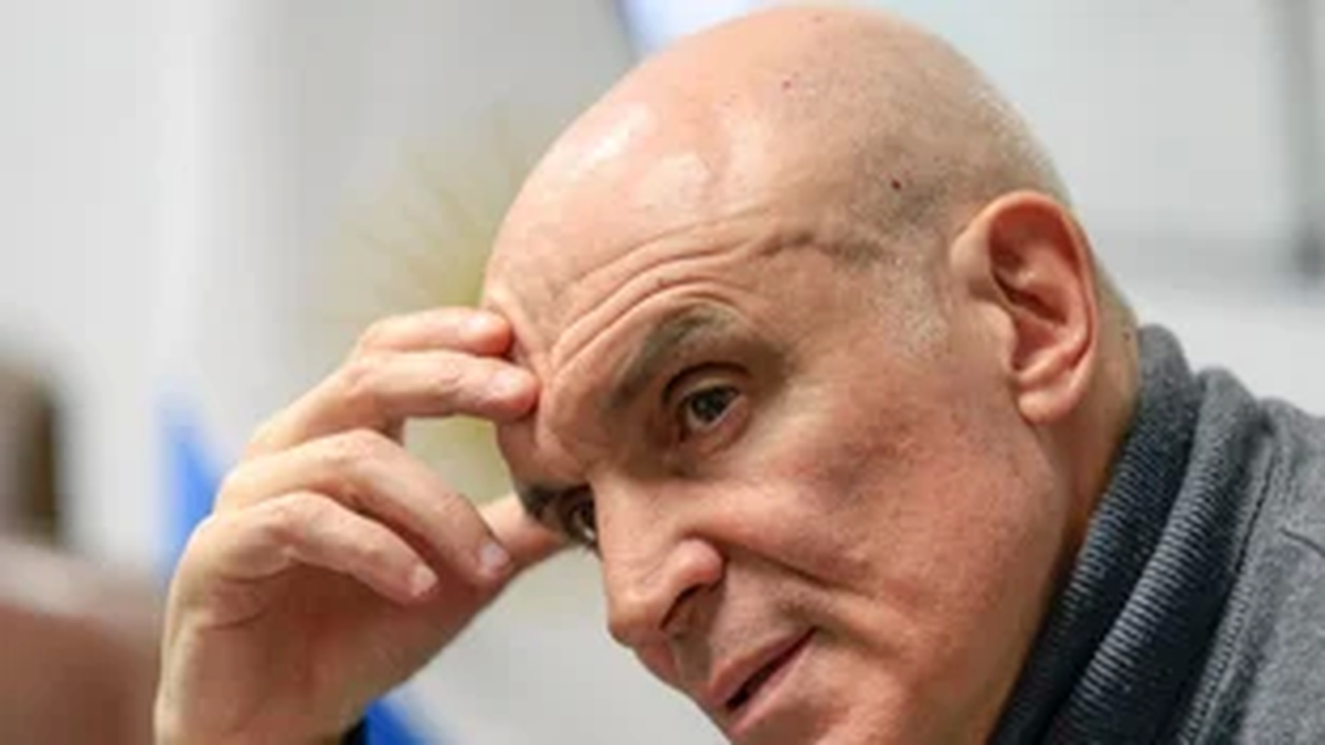 money,-airplanes-and-armored-cars:-the-evidence-that-complicates-jose-luis-espert