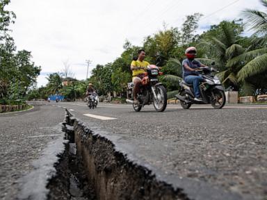 el-terremoto-en-alta-mar-mata-al-menos-69-en-filipinas,-dicen-las-autoridades