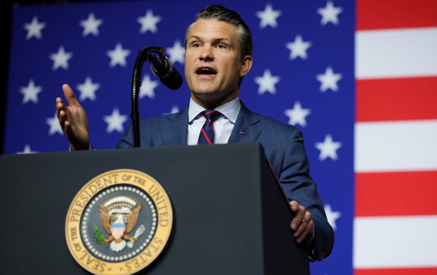 hegseth’s-quantico-farce:-terrifying,-or-oddly-reassuring?