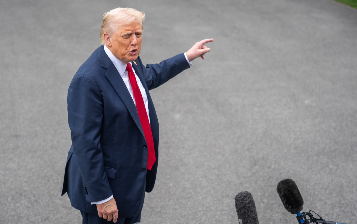 democrats-must-oppose-trump’s-war-on-venezuela