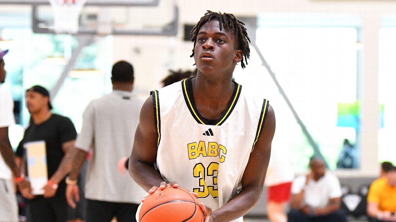 toure-(no.-35)-commits-to-arkansas,-coach-cal
