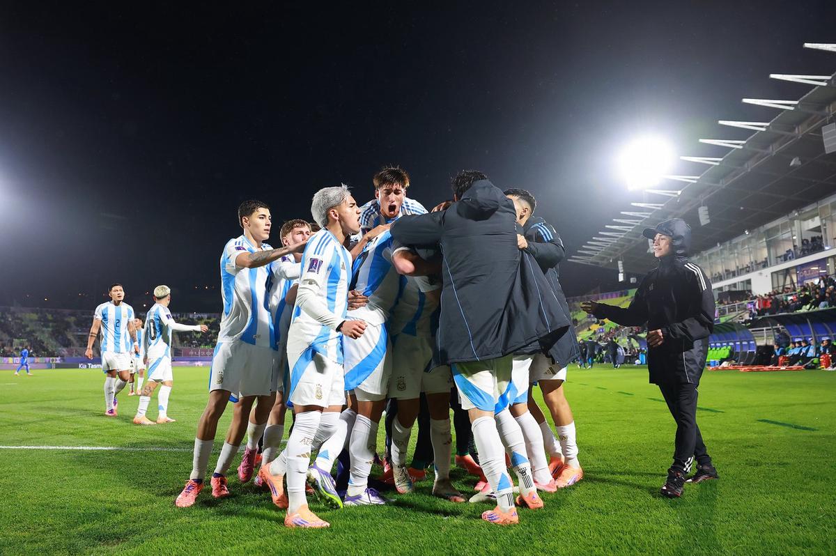 argentina,-imparable-en-la-sub-20:-vencio-2-0-a-mexico-y-se-clasifico-a-semis