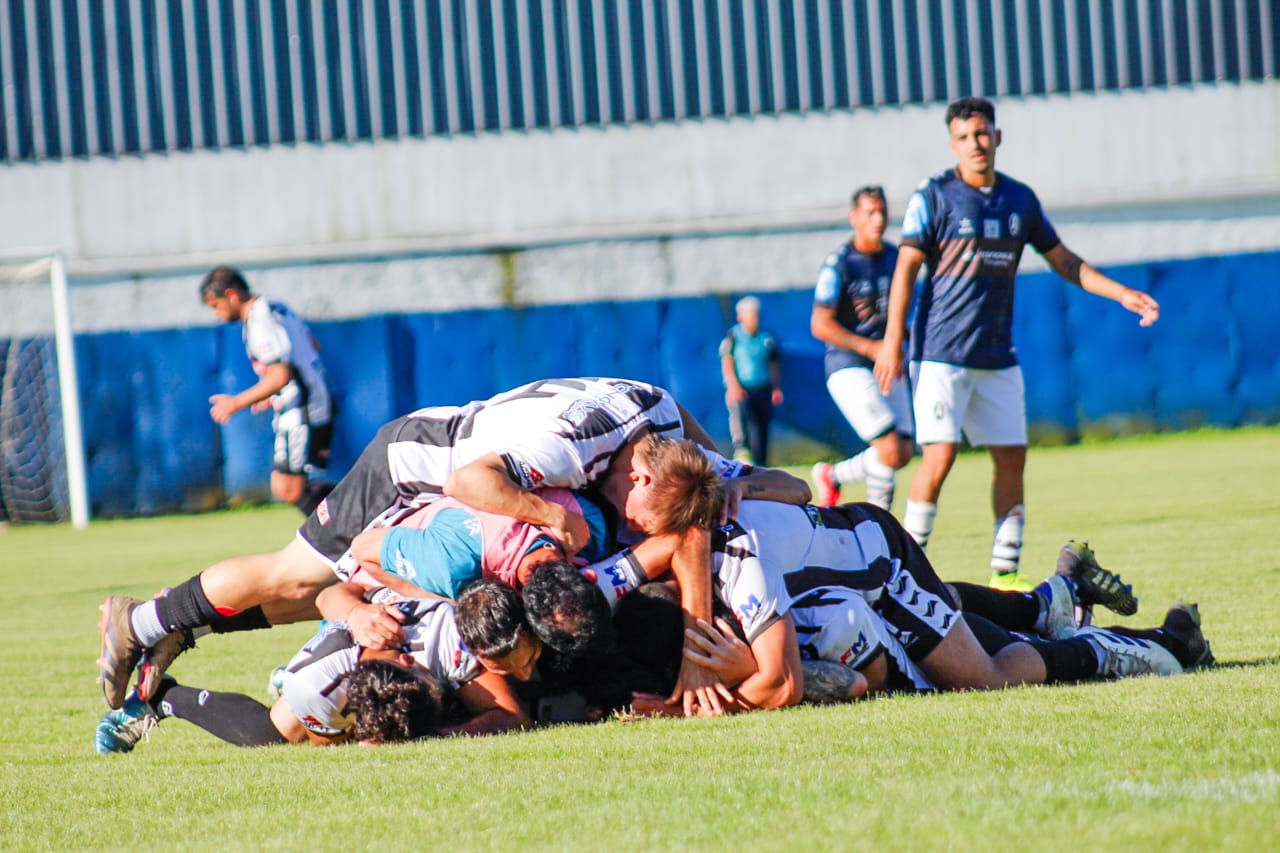 golpeo-primero:-club-mercedes-le-gano-a-atlas-la-ida