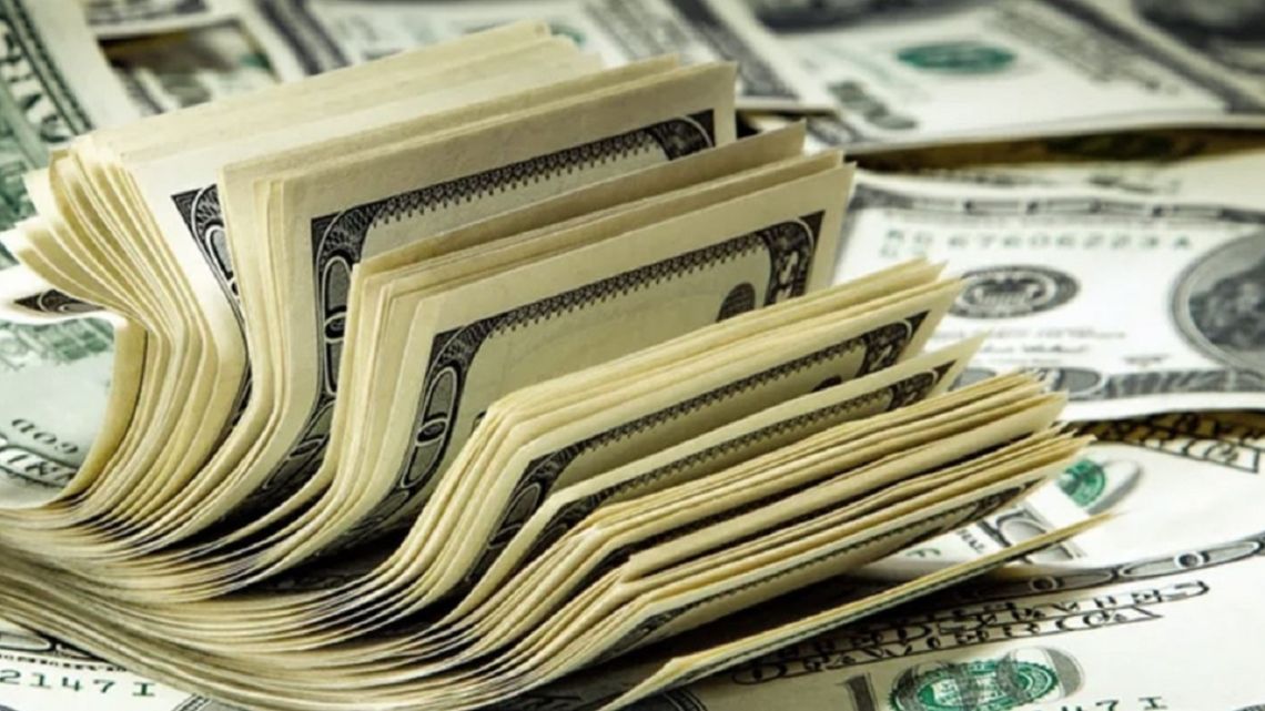 dolar-blue:-a-cuanto-puede-llegar-su-cotizacion-para-fin-de-ano