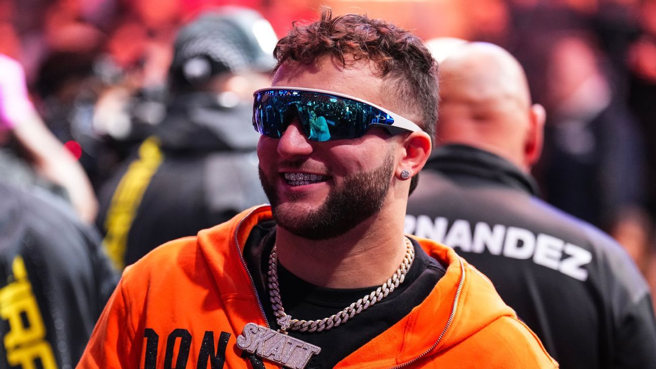 cam-skattebo,-abdul-carter-and-giants-scuffle-ringside-with-judgement-day-at-‘raw’