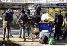 Barcelona desaloja 30 adultos y 4 menores en la ciudad de las chabolas de Sagrera barcelona-desaloja-30-adultos-y-4-menores-en-la-ciudad-de-las-chabolas-de-sagrera