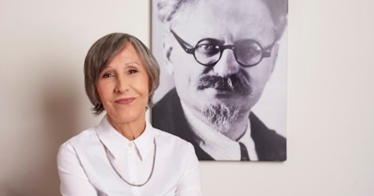 laura-ramos,-acunada-por-la-kgb