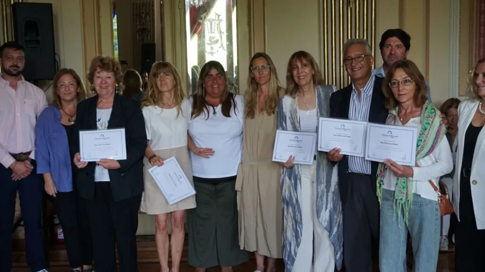 una-sesion-cargada-de-homenajes:-el-concejo-deliberante-distinguio-a-referentes-locales