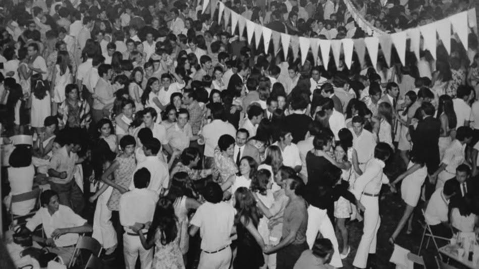 el-club-recreativo-los-indios-y-sus-populares-bailes-de-carnaval-(parte-ii)