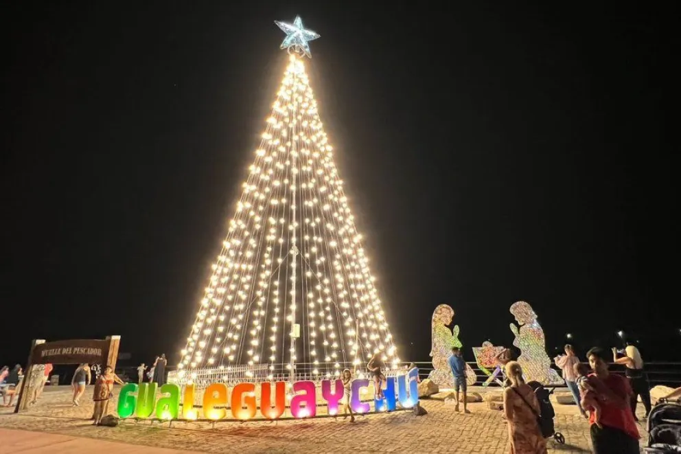 el-lunes-se-encendera-el-arbol-de-navidad-del-paseo-del-puerto