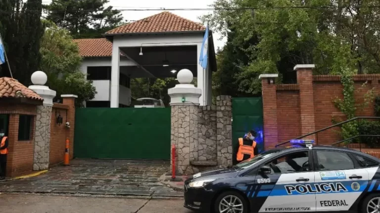 Hallan Sin Vida a un Efectivo Militar en la Quinta de Olivos