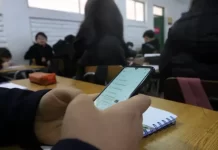 Un nuevo proyecto reaviva el debate por el uso de celulares en las escuelas del Chaco un-nuevo-proyecto-reaviva-el-debate-por-el-uso-de-celulares-en-las-escuelas-del-chaco