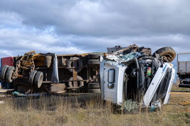 accidente-entre-dos-camiones-sobre-la-ruta-33-entre-pigue-y-espartillar